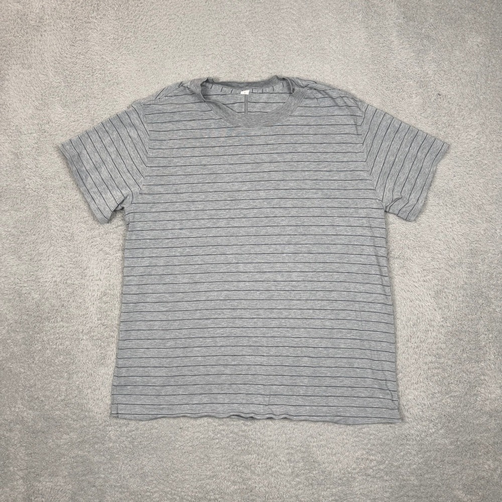 Lululemon Mens Size 6 Grey Striped Short Sleeve Crew Neck T-Shirt Back Seam